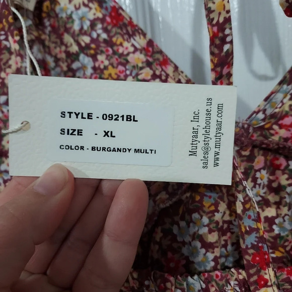 NWOT Sim & Sam Burgundy Floral Crop Top Puffy Sleeves in Size XL - Picture 9 of 10